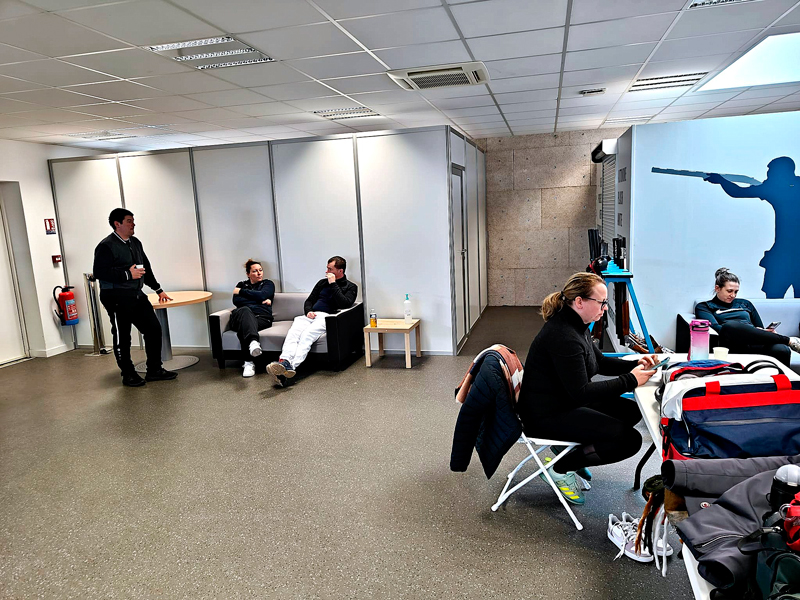 Concentración equipo FFT en el Centro de Tiro Châteauroux