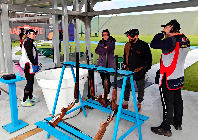 Concentración equipo FFT en el Centro de Tiro Châteauroux